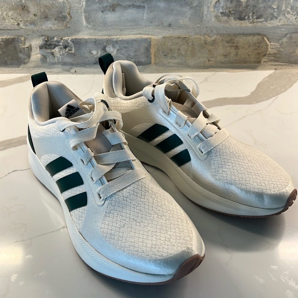 Brand New Adidas Edge Lux 6 Sneaker